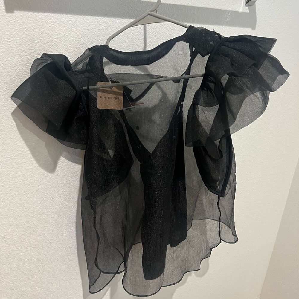 Brand new Vici top